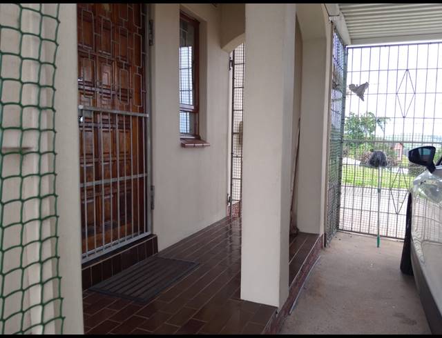 4 BEDROOM HOUSE FOR SALE IN STANGER MANOR